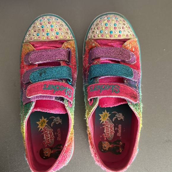 Twinkle toes only left shoe lights up right shoe no longer lights up - Picture 2 of 5